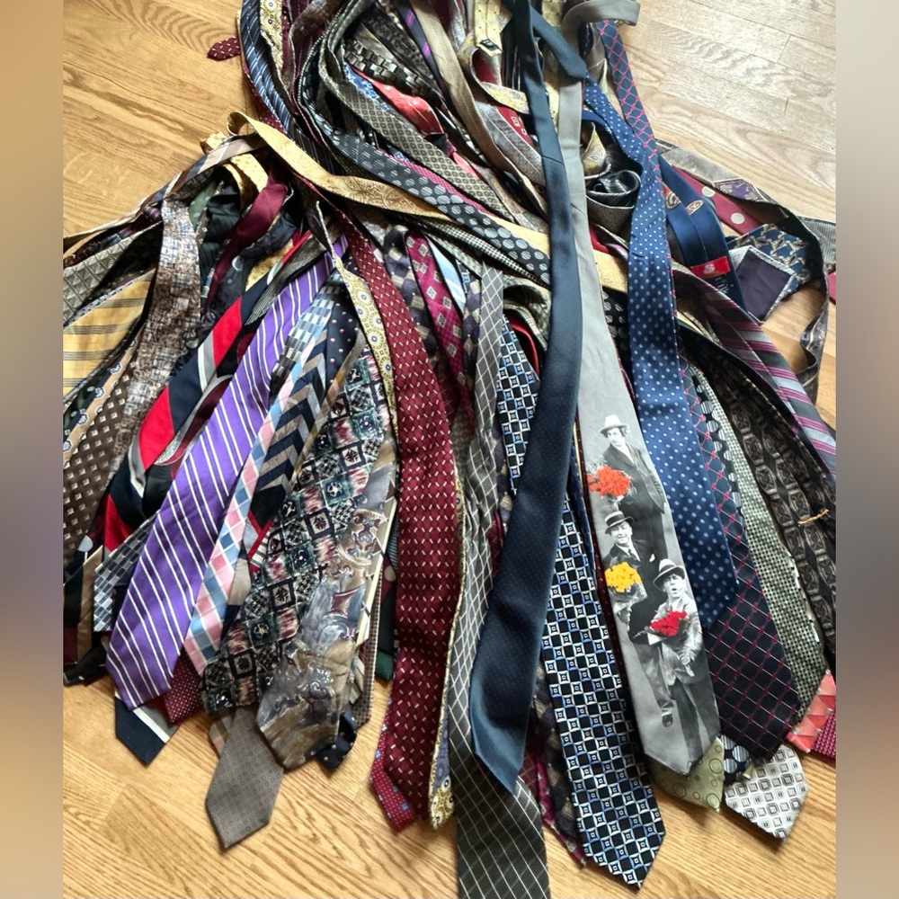 Men dress ties ๐๐๐๐ - Picture 11 of 12